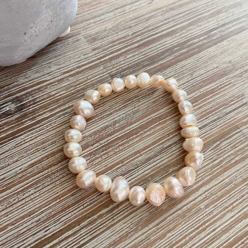 Blush Tide Pearl Bracelet